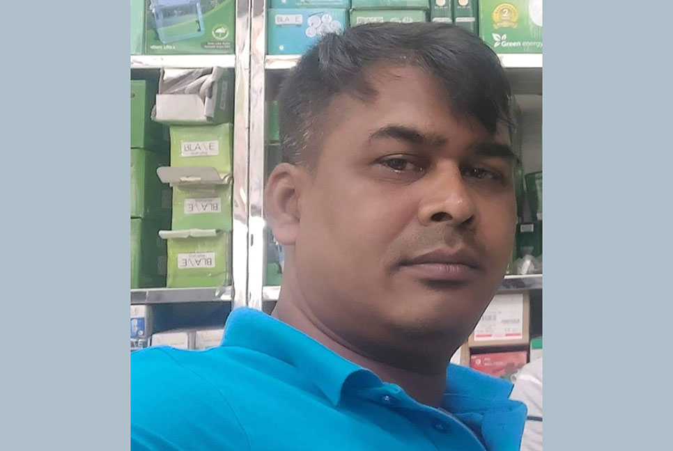 মহাসড়কে প্রকাশ্যে ব্যবসায়ীকে গুলি ও কুপিয়ে হত্যা