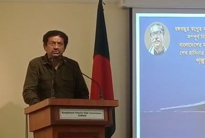 সেতুর উদ্বোধন দেখে আবেগতাড়িত পদ্মা নদীর মাঝির পরিচালক গৌতম ঘোষ

