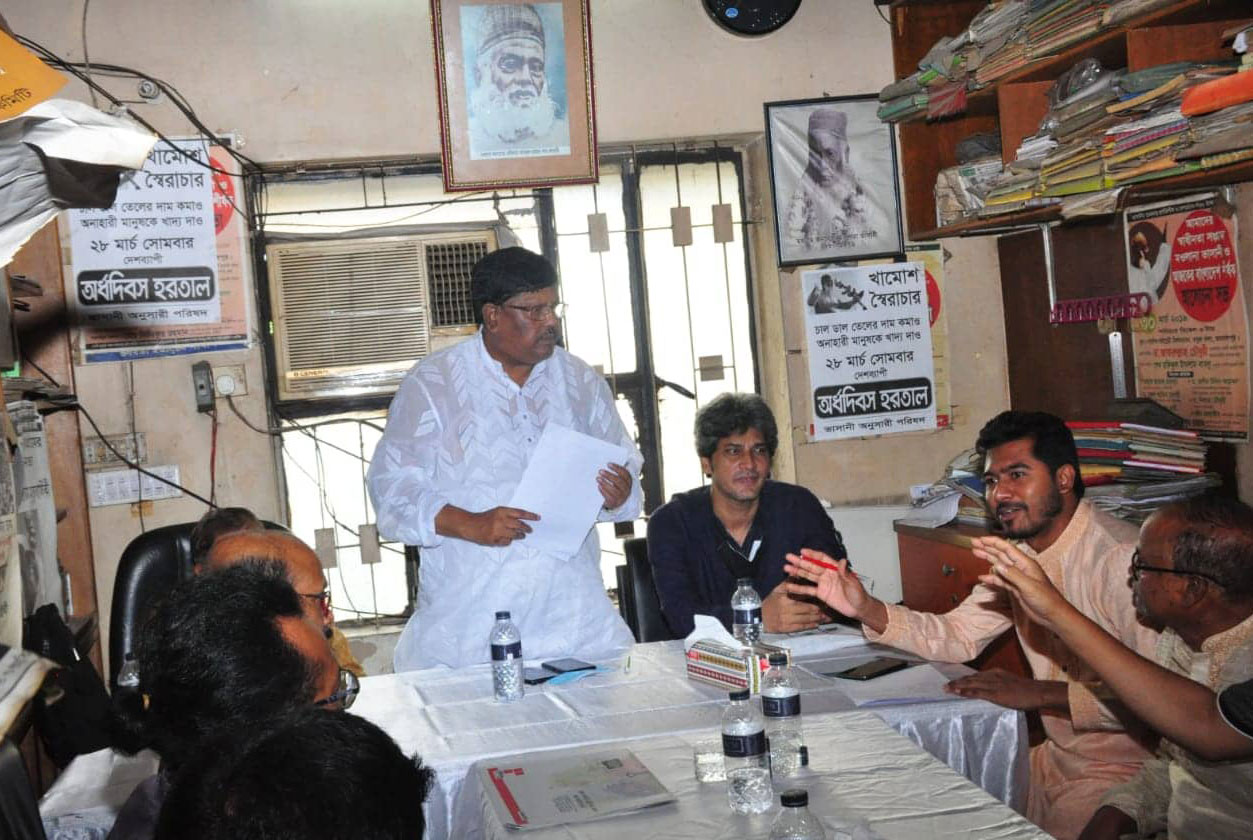 'সরকারি ত্রাণ তৎপরতা প্রচার সর্বস্ব'