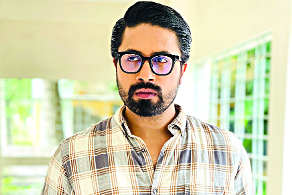 স্কুল গ্যাংয়ে আসছেন