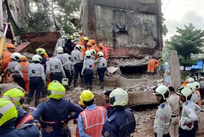 মুম্বাইয়ে ভবন ধসে মৃতের সংখ্যা বেড়ে ১৯