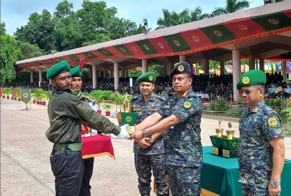 সাধারণ আনসার মৌলিক প্রশিক্ষণ সমাপনী কুচকাওয়াজ