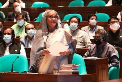 সব ধরনের অপ্রয়োজনীয় ব্যয় কমাতে হবে : প্রধানমন্ত্রী

