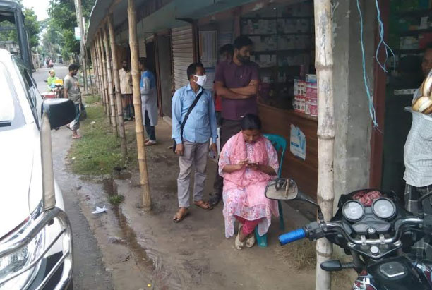 বোয়ালমারীতে ৯ মোটরসাইকেল চালককে জরিমানা