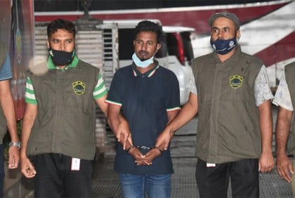 নাট খোলার জন্য সঙ্গে রেঞ্চ নিয়ে গিয়েছিল মাহাদি

