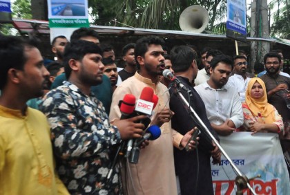 ত্রাণের জন্য হাহাকার, কিন্তু সরকার সেদিকে কর্ণপাত করছে না : নুর