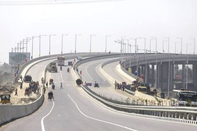 এক্সপ্রেসওয়েতে টোল আদায় শুরু 