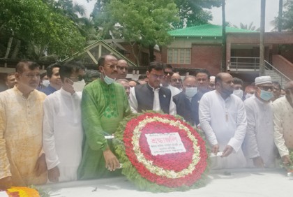 আলোর দিশারী হিসেবে দেশকে উন্নয়নের পথে নিয়ে যাচ্ছেন প্রধানমন্ত্রী : নৌ প্রতিমন্ত্রী


