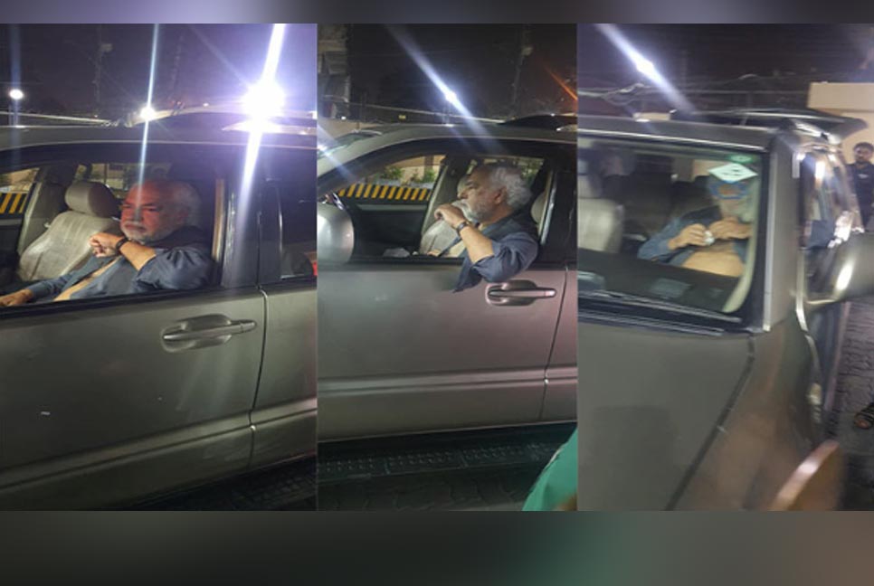 পাকিস্তানে গাড়ি থেকে নামিয়ে জ্যেষ্ঠ সাংবাদিককে মারধর 

