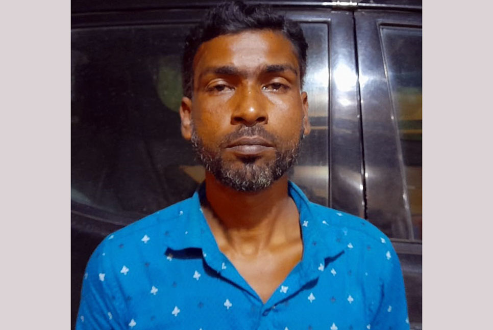 বগুড়ায় গৃহবধূকে ধর্ষণের অভিযোগে যুবক গ্রেফতার