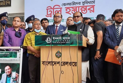 অভিজ্ঞতা নিয়ে ট্রেনের টিকিটের অব্যবস্থাপনা দূর করা হবে : রেলমন্ত্রী

