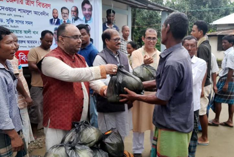 সুনামগঞ্জে বন্যাদুর্গত ৭০০ পরিবারকে ত্রাণ সহায়তা