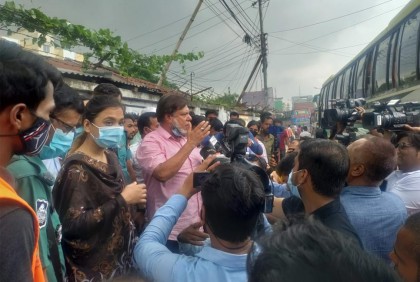 বাস টার্মিনালে অবৈধ পার্কিংয়ের বিরুদ্ধে ডিএনসিসির অভিযান