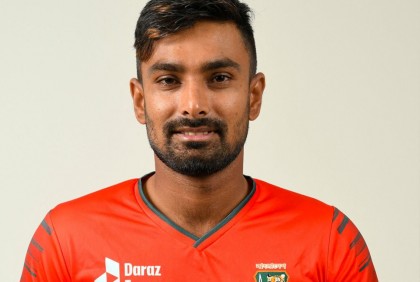 ২ বলে নেই ২ উইকেট, বিজয়-লিটনের পর ফিরলেন রিয়াদ