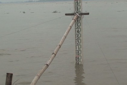 যমুনার পানি কমছে