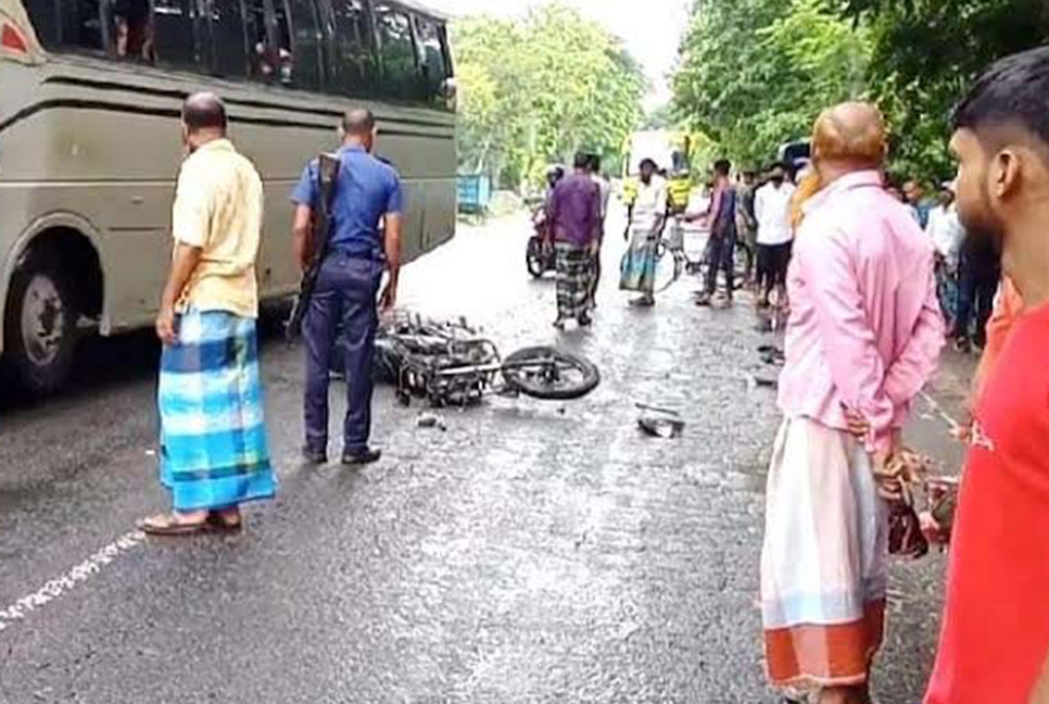 বাগেরহাটে ট্রাক-মোটরসাইকেল সংঘর্ষে প্রাণ গেল ব্যবসায়ীর