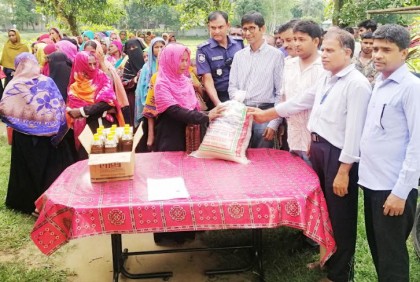 ঝিনাইগাতীতে বন্যার্তদের মাঝে খাদ্যসামগ্রী বিতরণ
