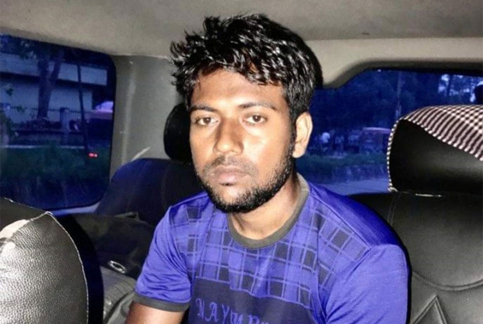 নড়াইলে অধ্যক্ষ লাঞ্ছিত; অভিযুক্ত রহমাতুল্লাহর ছাত্রত্ব বাতিল