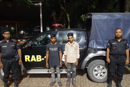 বগুড়ায় নকল সোনার মূর্তিসহ দুই প্রতারক গ্রেফতার 