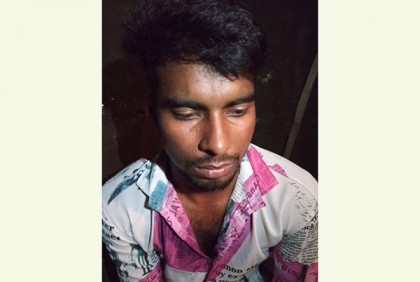 মেয়েকে উত্যক্তের প্রতিবাদ করায় বাবাকে পিটিয়ে আহত 
