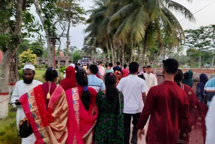 বাগেরহাটে পর্যটকদের ভিড়