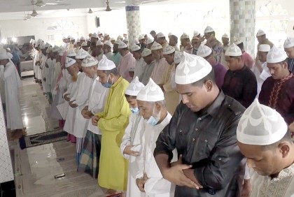 বরিশাল বিভাগের ৭৩ টি স্থানে ঈদ জামাত অনুষ্ঠিত