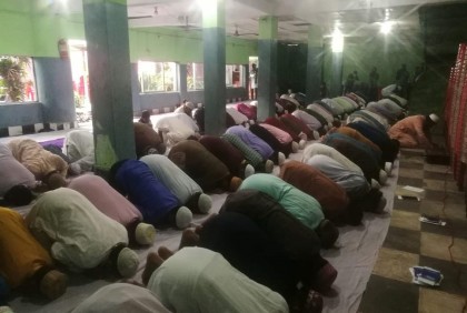দিনাজপুরের কয়েক স্থানে ঈদের নামাজ আদায়