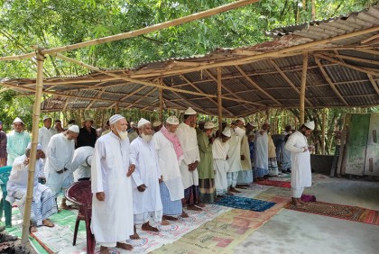 বোয়ালমারীতে ১০ গ্রামে ঈদ উদযাপন