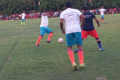 গোপালগঞ্জে ব্যাংকার্স-শিক্ষক প্রীতি ফুটবল ম্যাচ অনুষ্ঠিত 