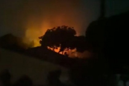 এবার শ্রীলঙ্কার প্রধানমন্ত্রীর বাসভবনে আগুন ধরিয়ে দেওয়ার অভিযোগ