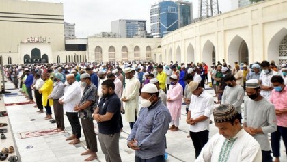 জাতীয় মসজিদে ঈদের প্রথম জামাত অনুষ্ঠিত