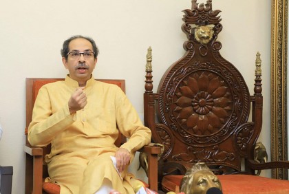 শিবসেনার ৫৫ বিধায়কের মধ্যে ৫৩ জনকেই শোকজের নোটিস
