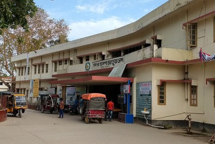 চুয়াডাঙ্গায় সড়কে ঝরলো দুজনের প্রাণ