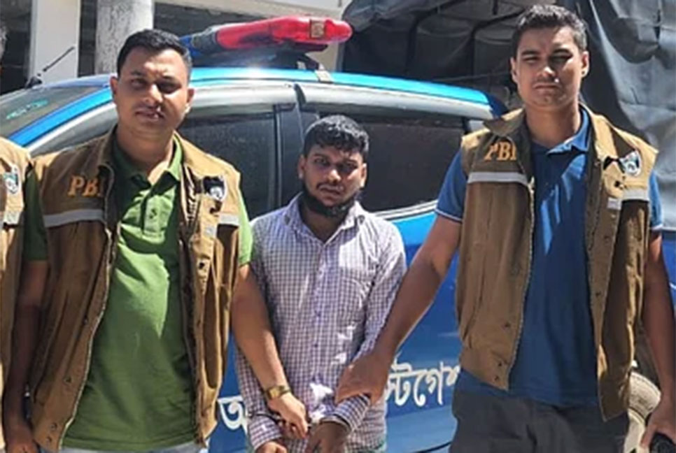 সুপারি গাছে লেগে থাকা মাটির সূত্র ধরে মা-ছেলে খুনের রহস্যভেদ