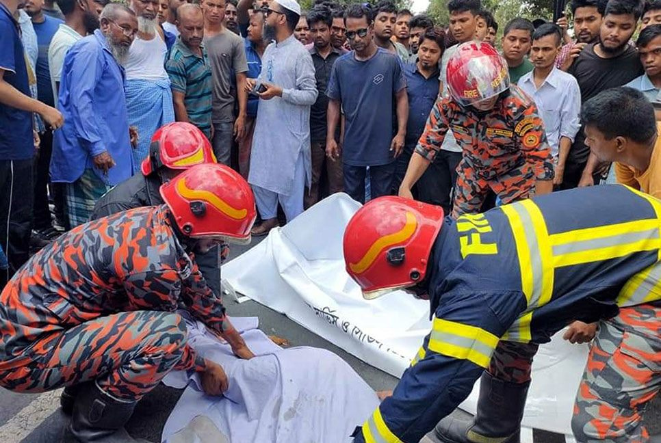 দিনাজপুরে ট্রাকের চাপায় পথচারী নিহত