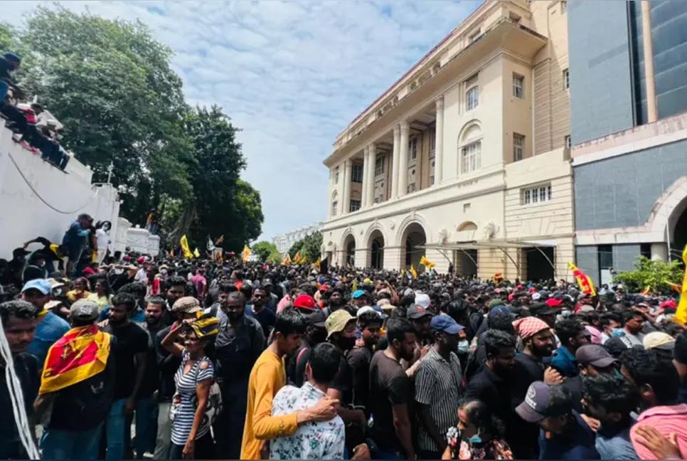 শ্রীলঙ্কায় ‘সর্বদলীয় সরকার’ চান না বিক্ষোভকারীরা