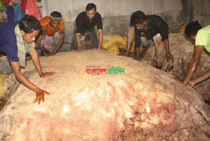 
গরুর চামড়ার দাম শুরু ১০০ টাকা থেকে, ছাগলের ১০!