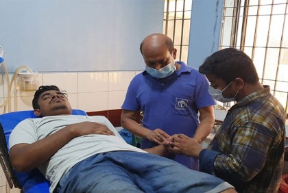 কোরবানির পশু জবাই ও মাংস কাটতে গিয়ে আহত শতাধিক