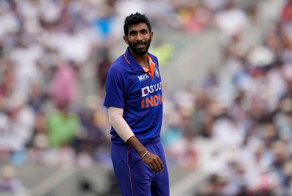 একাধিক রেকর্ড গড়লেন বুমরাহ