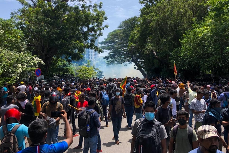 বিক্রমাসিংহে ক্ষমতায় থাকলে আন্দোলন বৃ্থা, বলছেন বিক্ষোভকারীরা
