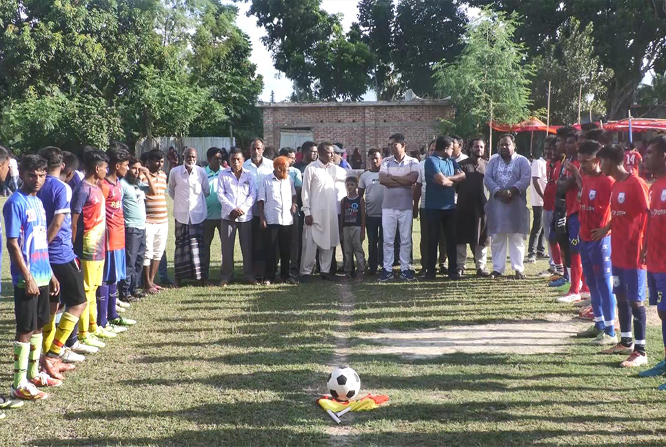 মহেশপুরে ফুটবল টুর্নামেন্টের ফাইনাল অনুষ্ঠিত