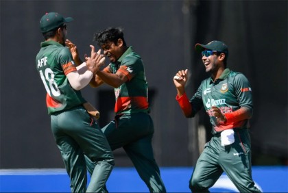 সাকিবকে টপকালেন তাইজুল


