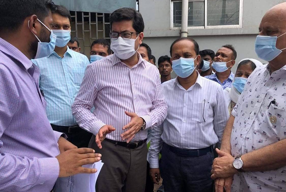 ডেঙ্গু বিস্তার রোধে নিয়ন্ত্রণ কক্ষ হতে 
সরাসরি তদারকি করা হচ্ছে : মেয়র তাপস