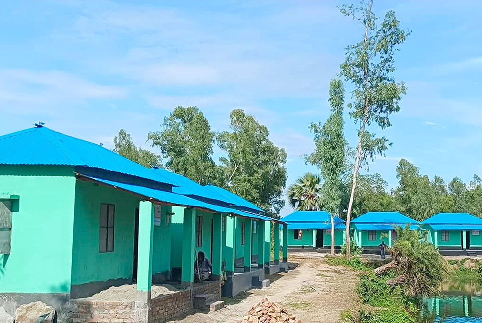 ‘স্বপ্নের ঘর’ পেলেন তৃতীয় লিঙ্গের দুলাল