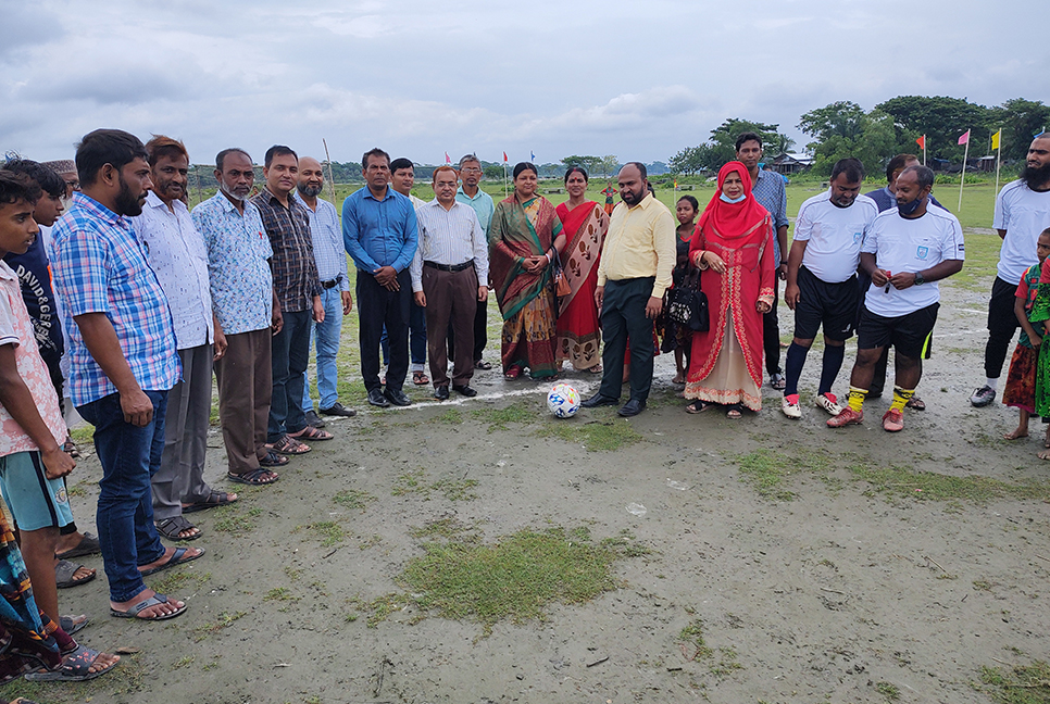 গলাচিপায় বঙ্গবন্ধু ও বঙ্গমাতা গোল্ডকাপ ফুটবল টুর্নামেন্ট উদ্বোধন