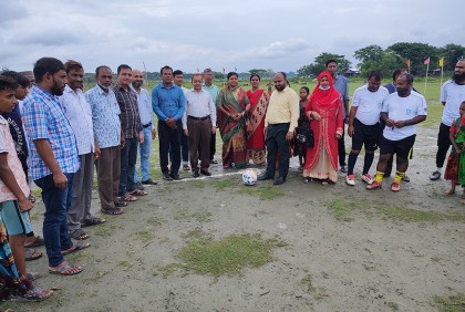 গলাচিপায় বঙ্গবন্ধু ও বঙ্গমাতা গোল্ডকাপ ফুটবল টুর্নামেন্ট উদ্বোধন