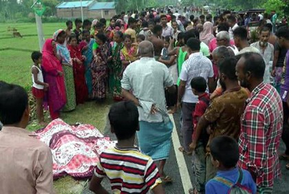 দিনাজপুরে বাসের ধাক্কায় স্কুল শিক্ষকের মৃত্যু