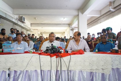 রাস্তা দখল করে কেউ দোকান বসালে ব্যবস্থা : স্থানীয় সরকারমন্ত্রী

