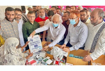 মেগা দুর্নীতির কারণে দেশে অর্থ সংকট দেখা দিয়েছে : মঈন খান
