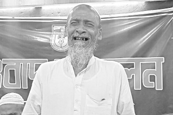 সন্তান হত্যার বিচার চেয়ে কাঁদলেন অসহায় বাবা